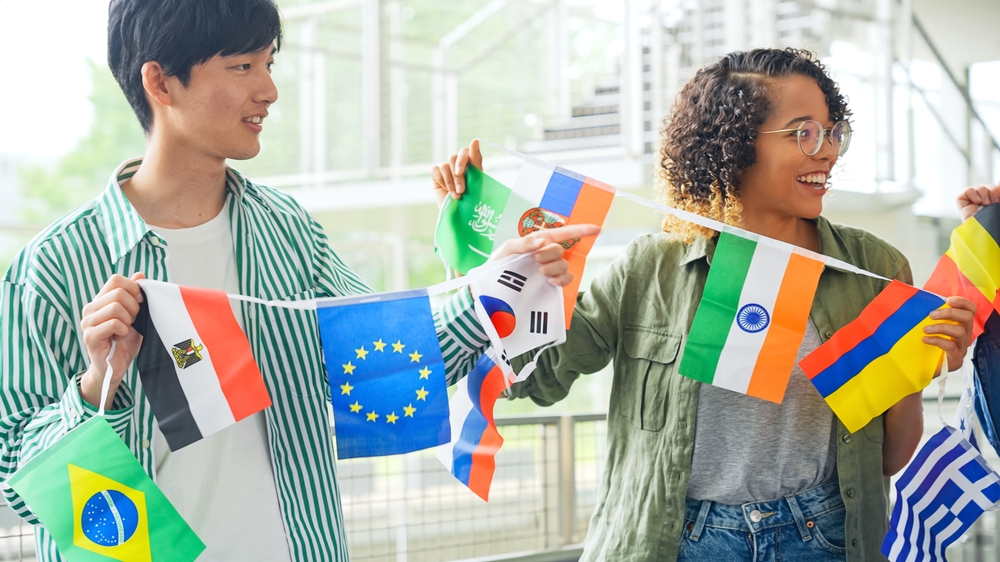 国際交流イベントに参加する外国人の画像